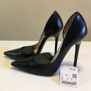 Zara High Heels Black Pumps.